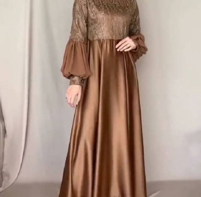 Warm and Luxurious with Bronze-Toned Gamis Warm and Luxurious with Bronze-Toned Gamis