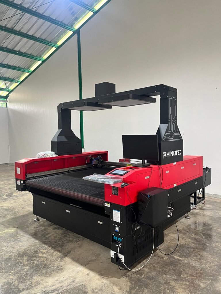 Tren Penggunaan Mesin Cutting Laser dalam Industri Fashion & Apparel 2025