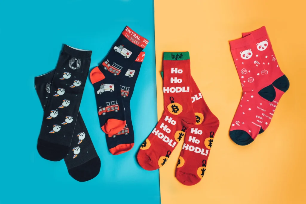 7 Produk Rajut yang Bisa Jadi Peluang Bisnis Custom CustommadesocksbannerSingapore